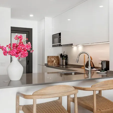 Vivi Homes - Bay - Pool - Gym - Big Terrace 아파트